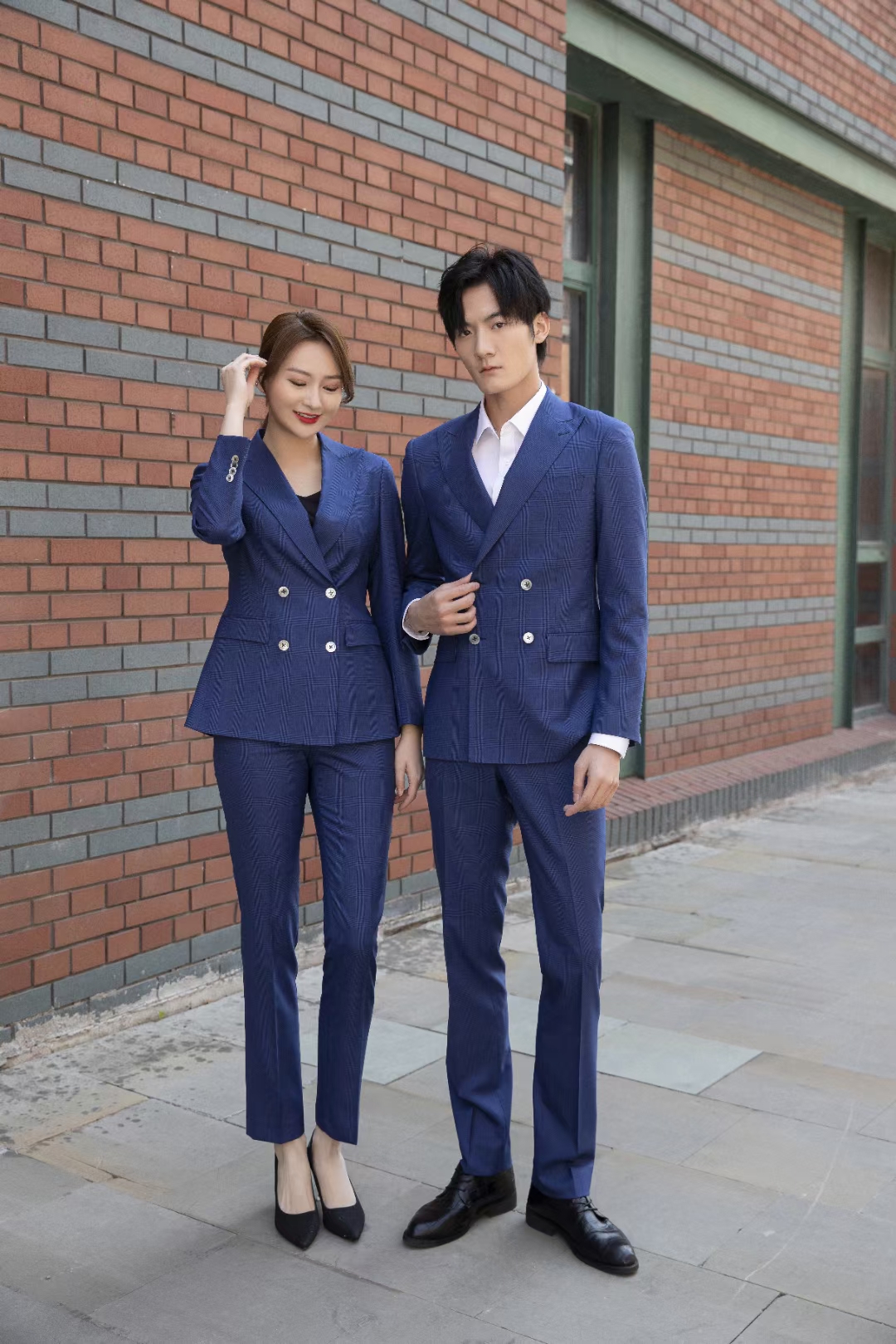 湖南掌尚服飾有限公司_衡陽職業(yè)制服時(shí)尚西服設(shè)計(jì)生產(chǎn)銷售